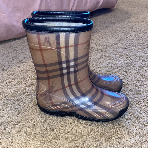 Burberry Girl’s Rainboots - Picture 3 of 10